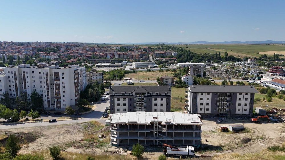 Продава се Тристаен апартамент в Хасково, Младежки хълм - 105 кв.м за 898 €/кв.м - Снимка #4