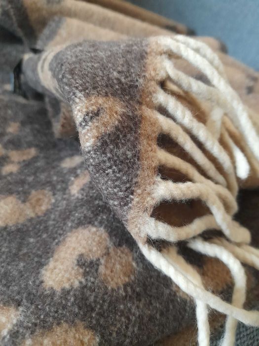 Fular DKNY, lana,, 130 lei