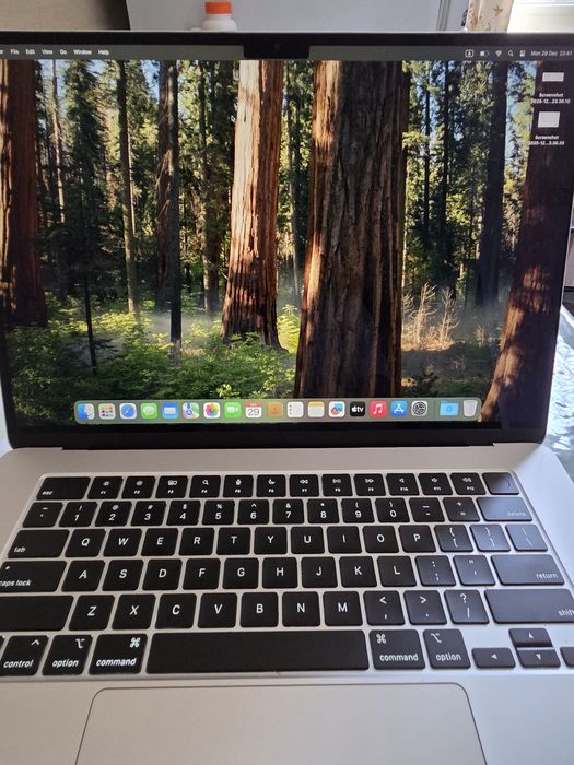 MacBook Air M2 15 (Серебристый)