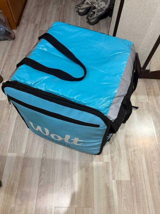 Продам сумку Wolt