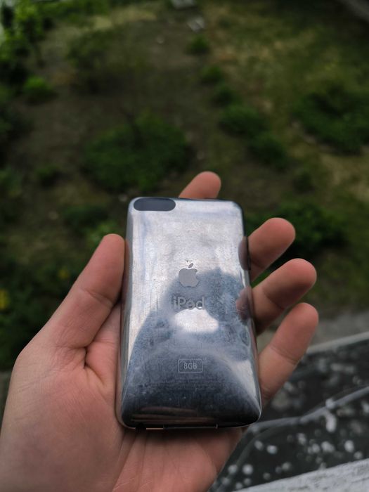iPod Touch 2nd Gen 8gb - за части
