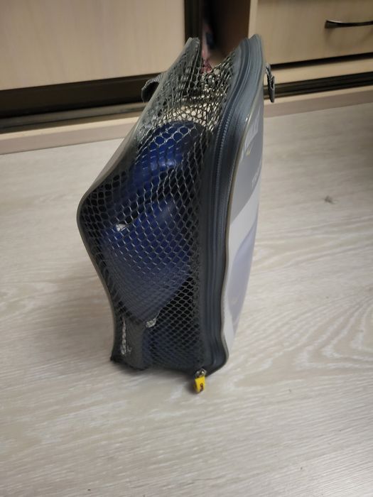 Боксерские перчатки Everlast