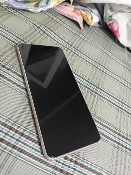 Samsung s21 8/128 идеал