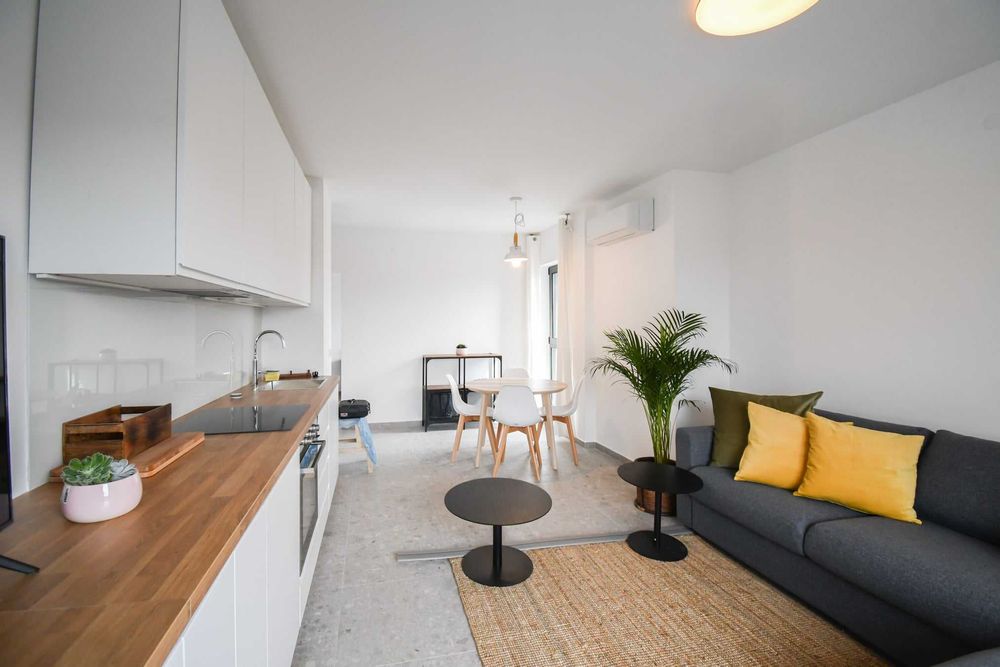 Дава се под наем Двустаен апартамент в София, Дървеница - 68 кв.м за 612 € - Снимка #2