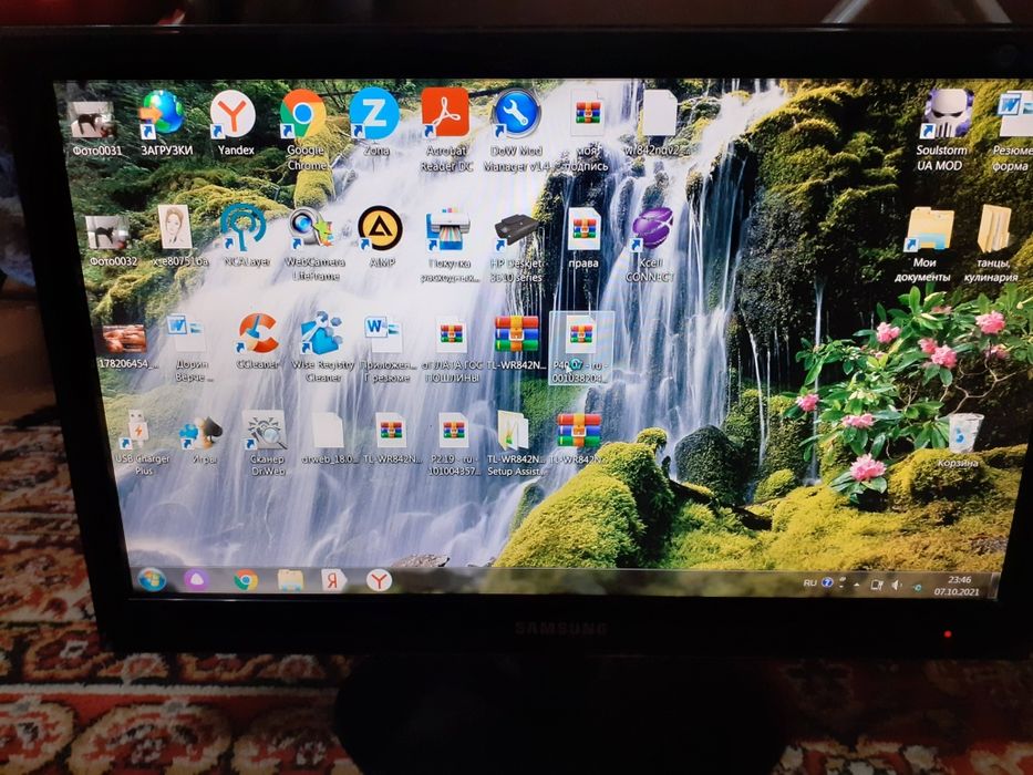 Монитор Самсунг.