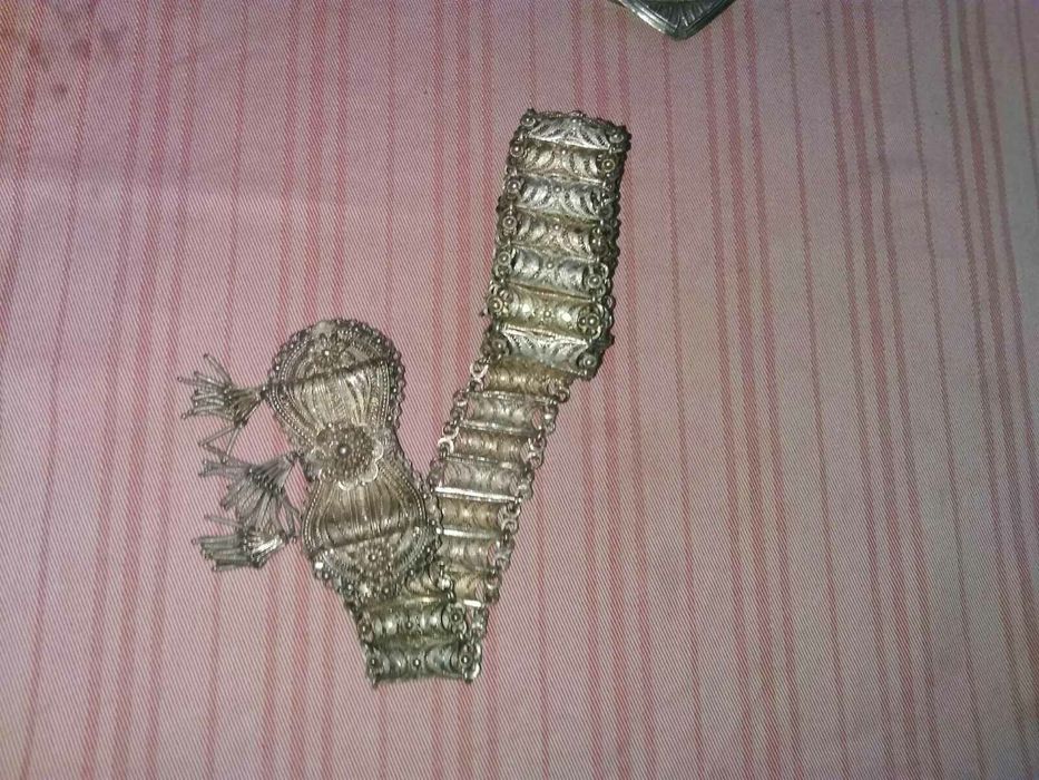 Продавам Филигранен сребърен колан с позлата и гранулация България