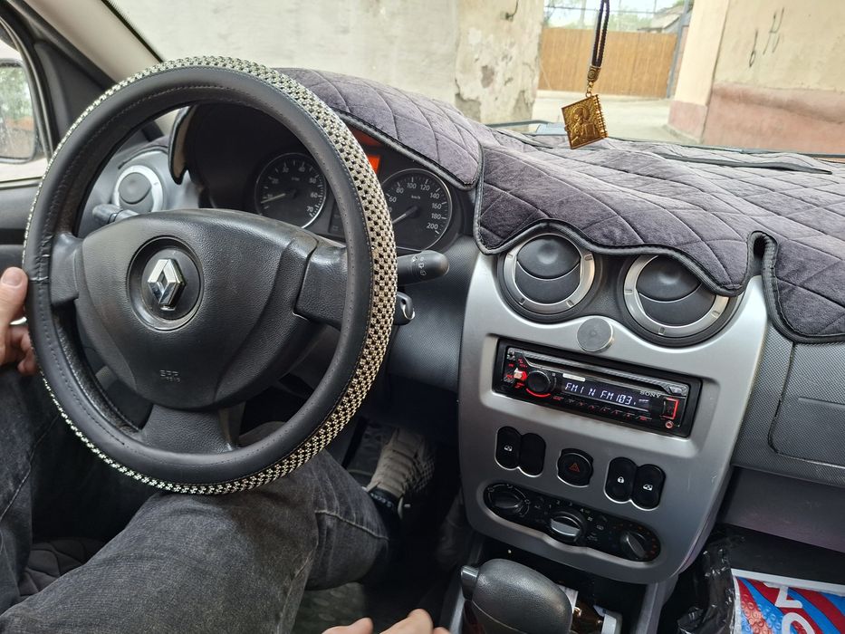 Автомобиль Renault