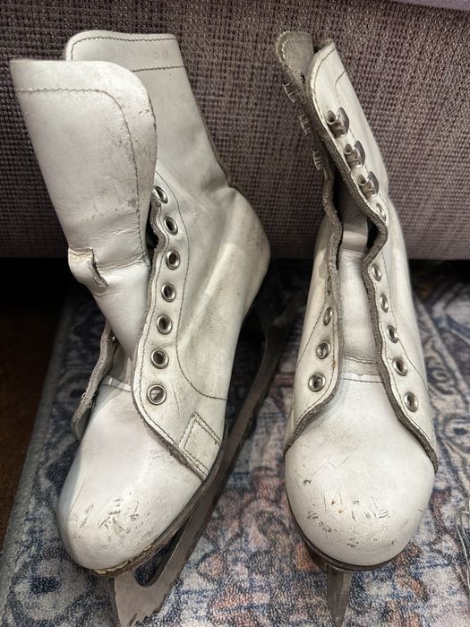 Фигурные коньки, 34 размер (21 см).