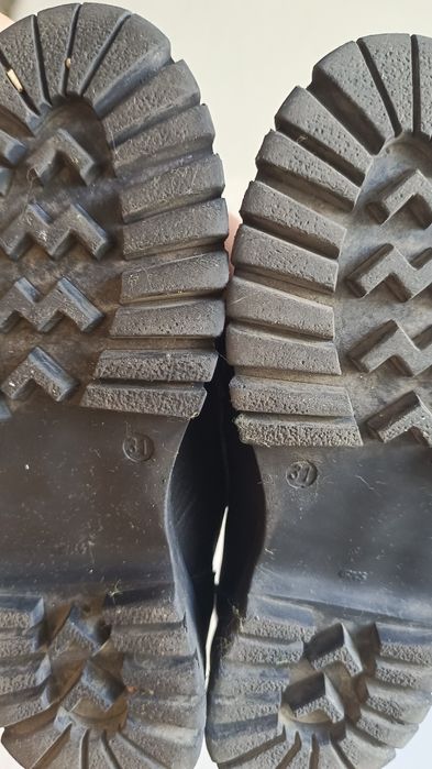 Продам обувь для девочки