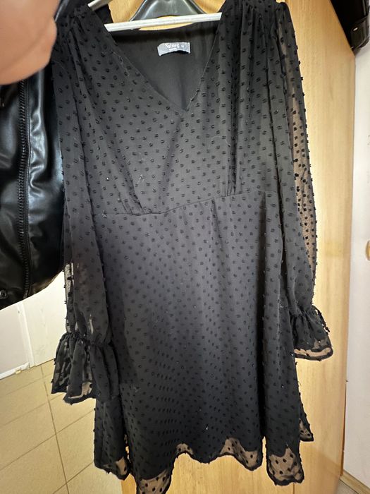 Продавам рокля и дамски екип