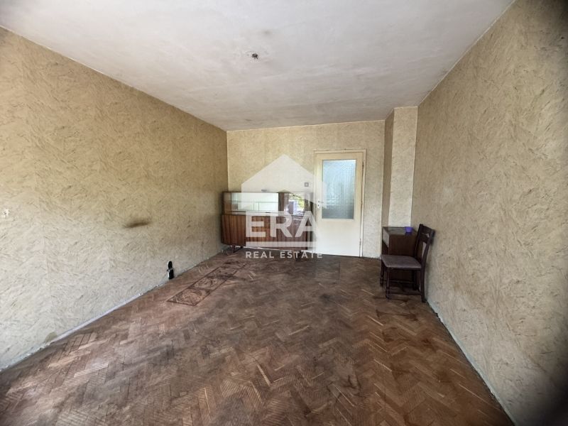 Продава се Тристаен апартамент в Варна, Окръжна болница - 73 кв.м за 2055 €/кв.м - Снимка #7