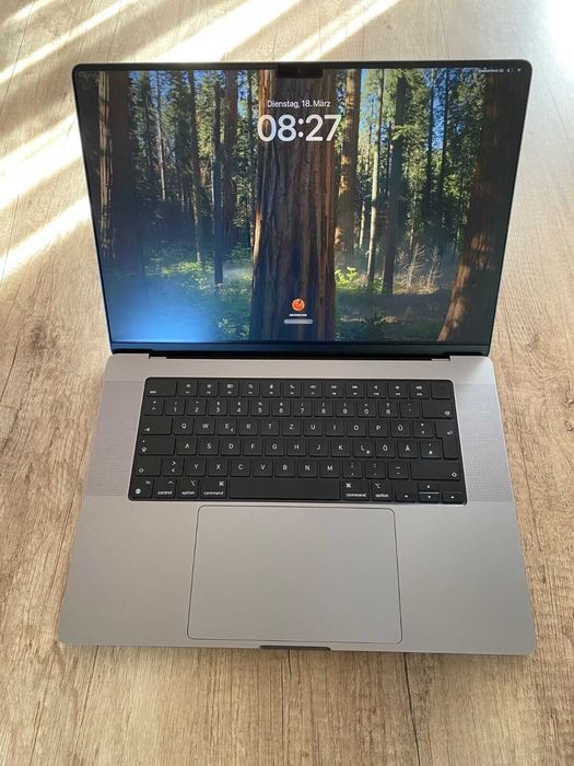 Apple MacBook Pro 2023 16" Laptop 1TB M2 Max 32GB RAM Space Grey