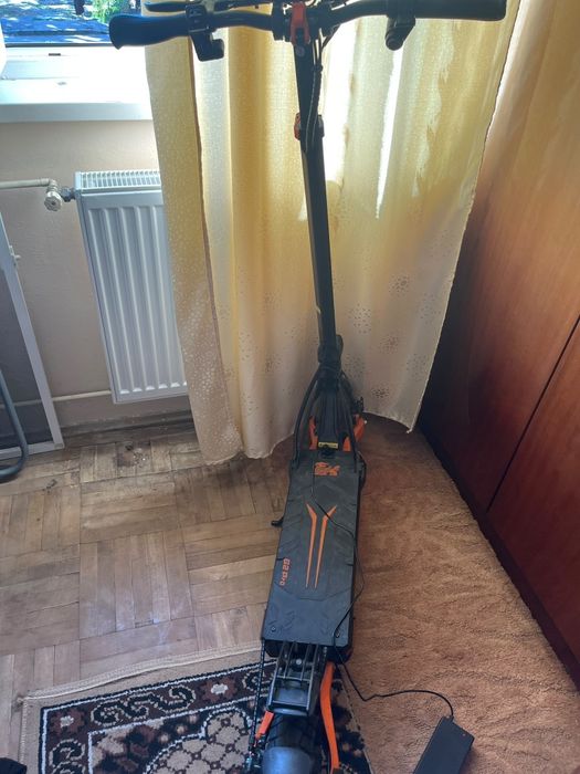 Vând trotinetă kukirin G2 pro