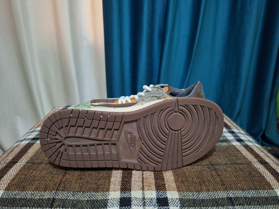 Продам женская  и можно на мужской кроссовки