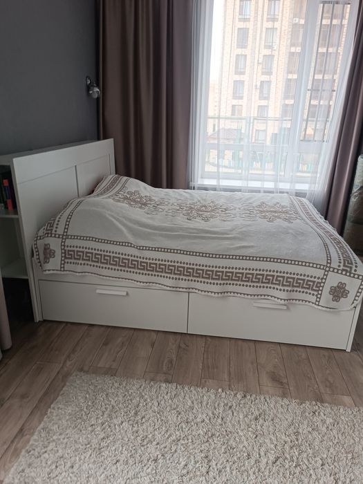 Продам спальный гарнитур IKEA в белом цвете