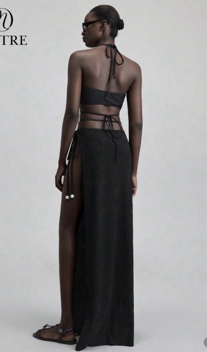 Черен бански с перли, връзки и наметка (пола)