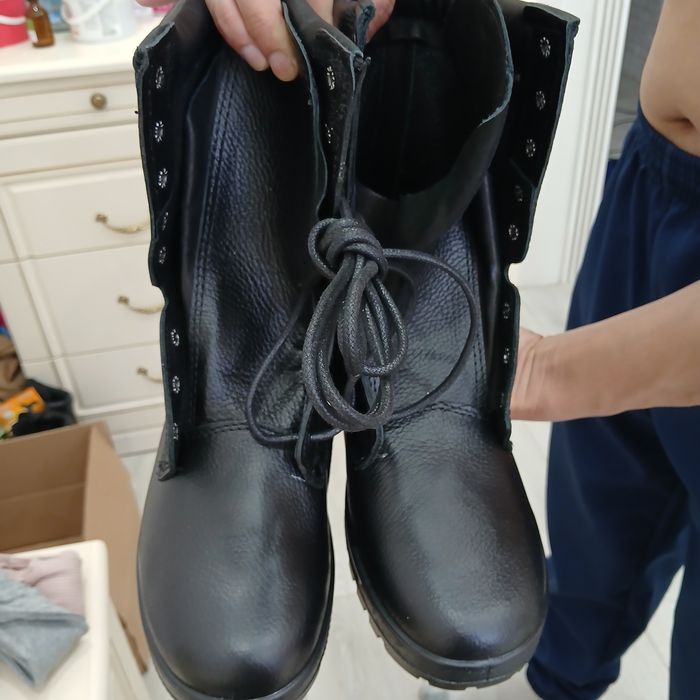 Продаю Берцы зиные и летние