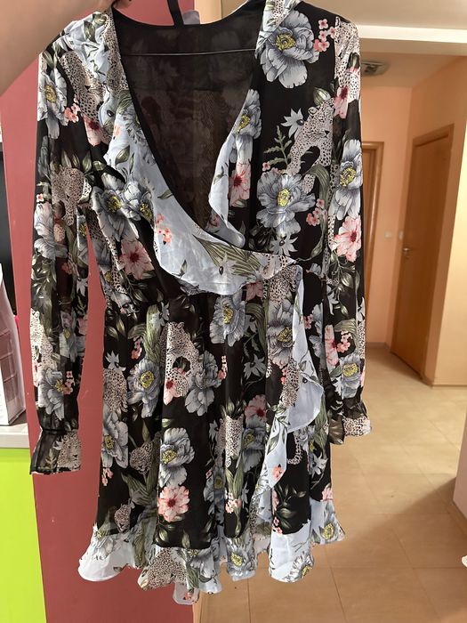 Чисто нови рокли