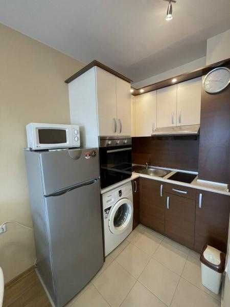 Дава се под наем Едностаен апартамент в Бургас, Сарафово - 42 кв.м за 459 € - Снимка #2