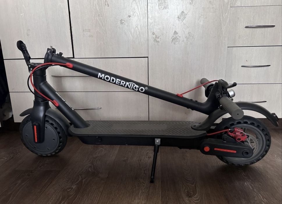 Продам Электросамокат Modernico