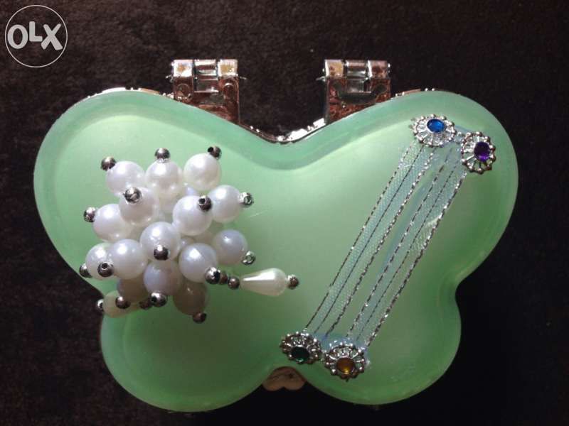 Обеци с русалка Ариел, Кутия за бижута, бижута