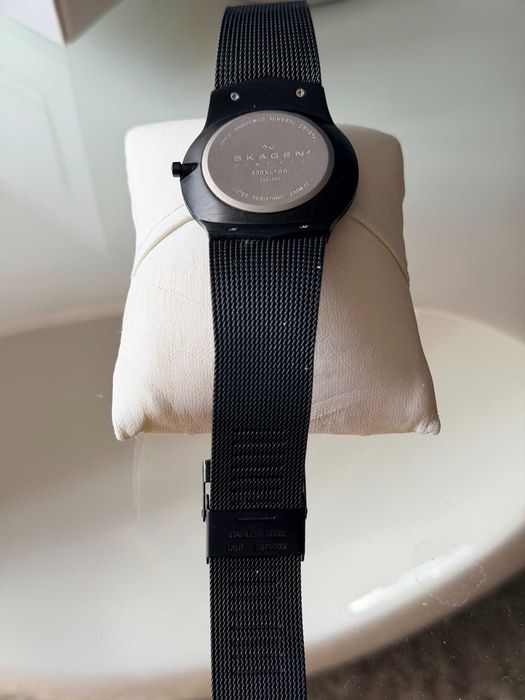Продавам мъжки титаниев часовник Skagen 809XLTBB