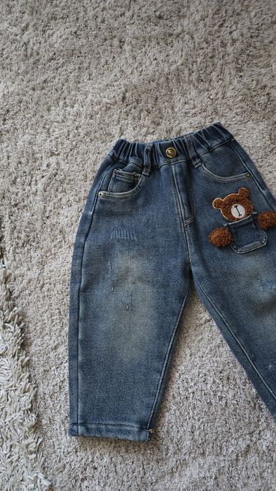 Продам детские джинсы