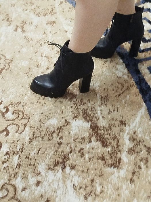 Продам.Батильоны новые, весна-осень.