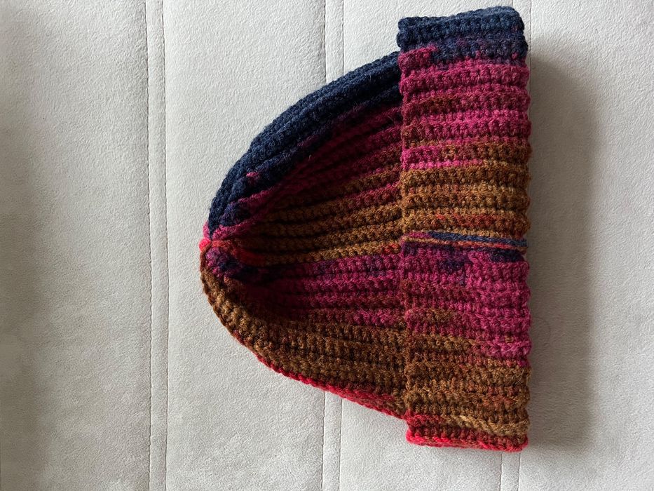 продам шапки женские