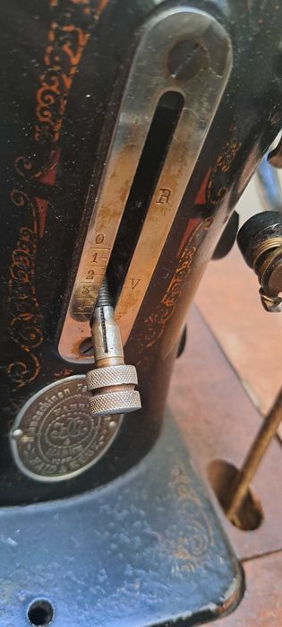 Антична шевна машина Haid & Neu от фабриката в Karlsruhe