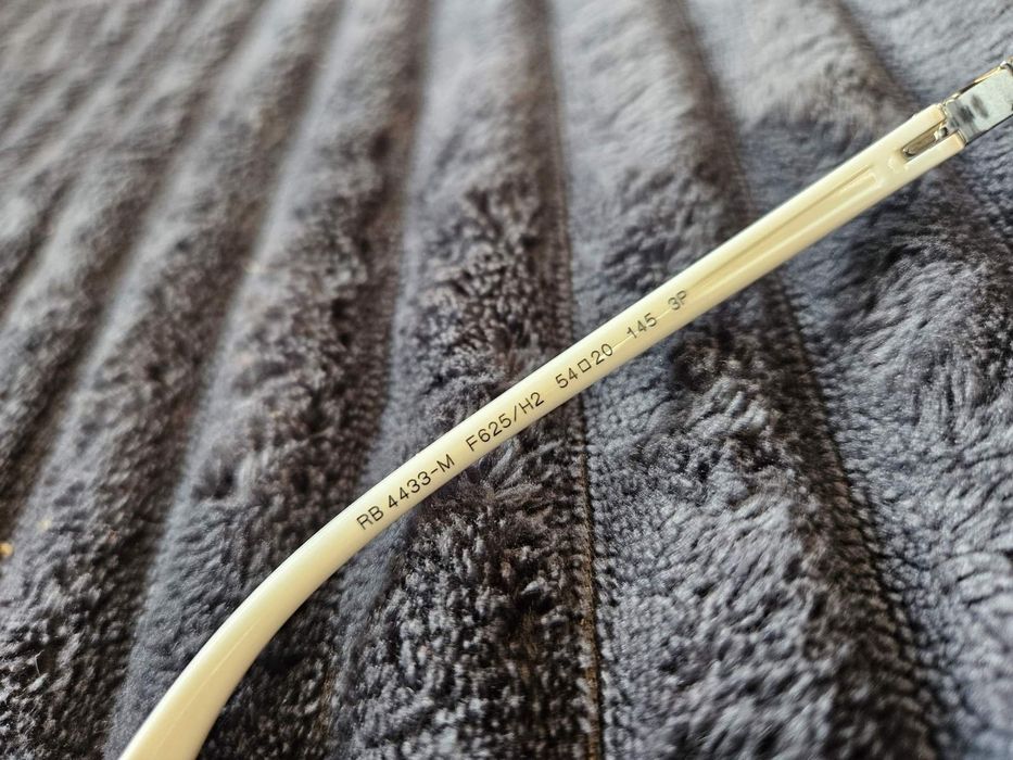 Слънчеви очила Ray-Ban & Ferrari