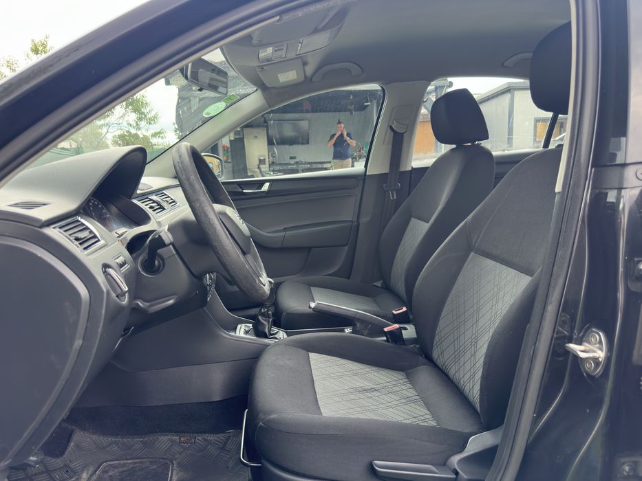 4.900 E Seat Toledo 2019 | 1.6 TDI | 190.000 km | Navigație Touchscreen | Pilot Automat