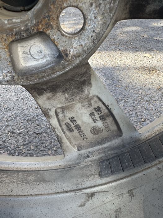 17 ки Оригинални Джанто с гуми за Шкода Рапид Фабия