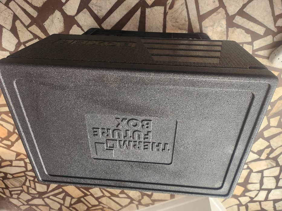 Vând termoboxuri/cuti termoizolante