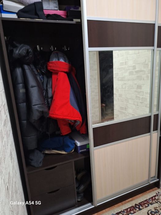 Шкаф купе в прихожую.