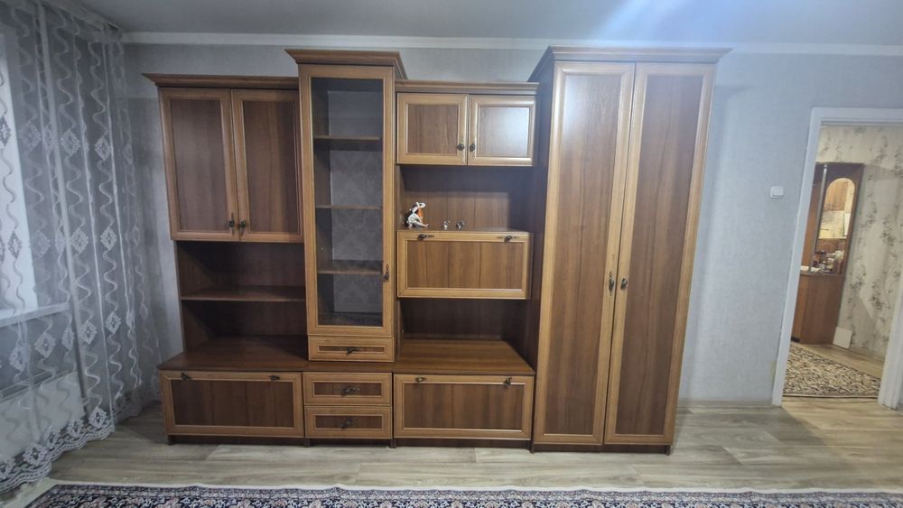 Продам срочно стенку