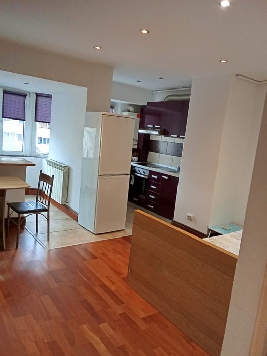 Închiriez garsonieră