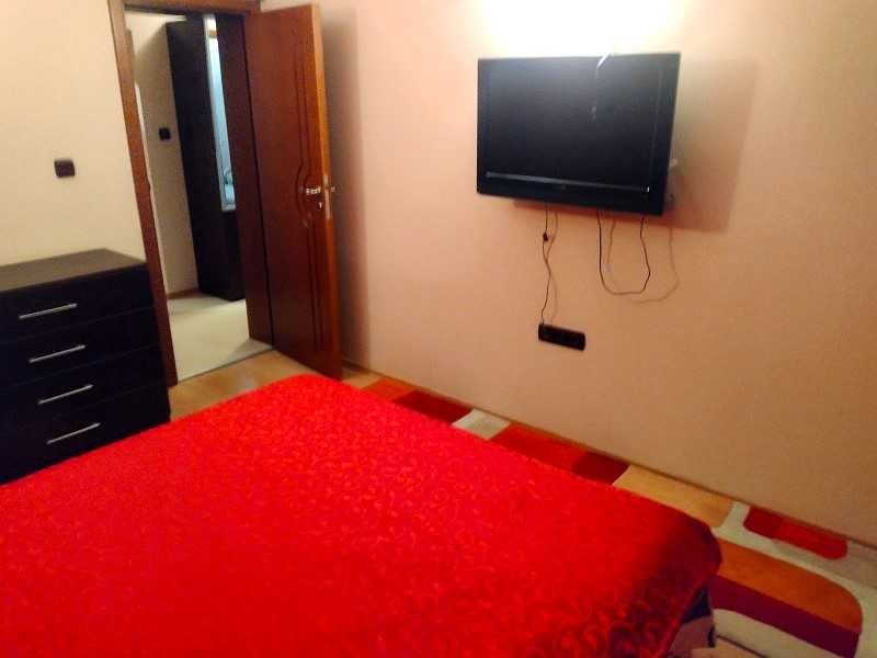 Дава се под наем Тристаен апартамент в Варна, Базар Левски - 90 кв.м за 765 € - Снимка #13