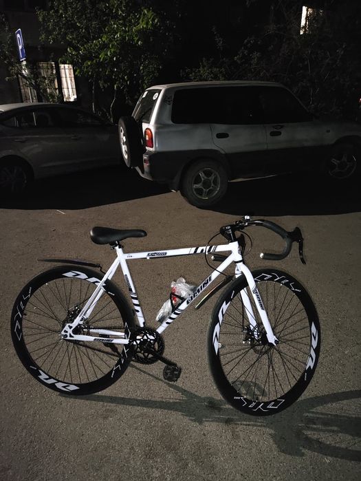 Шоссейный велосипед