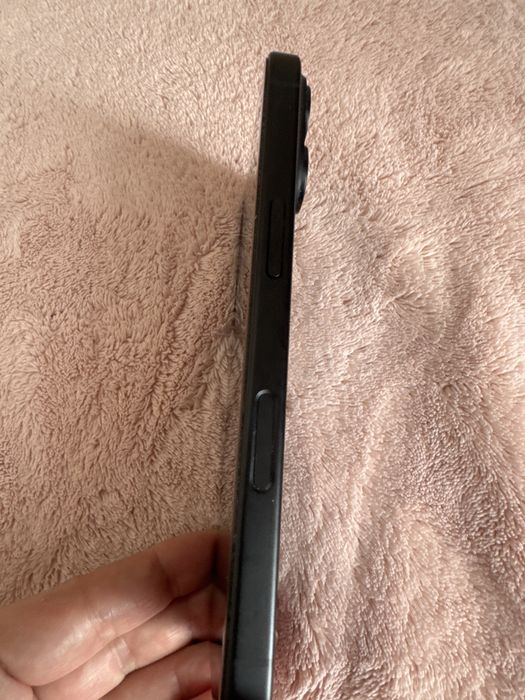 Продам iphone 16 256