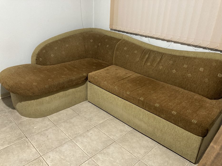 Ъглов диван за кухня или трапезария