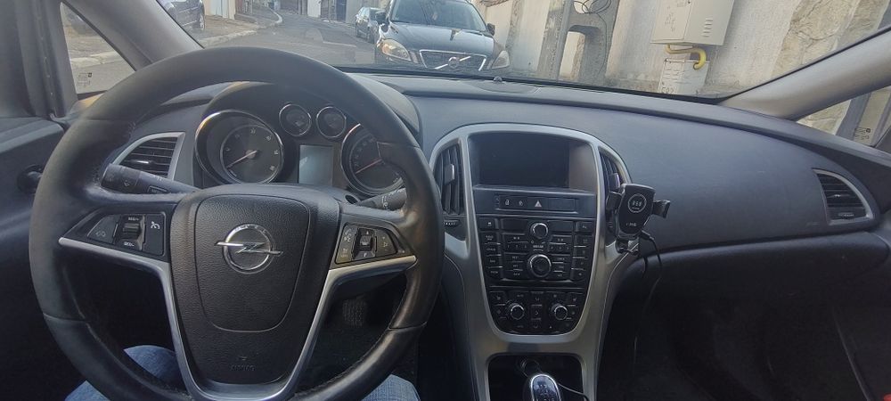 Opel Astra j schimb cu suv 4x4