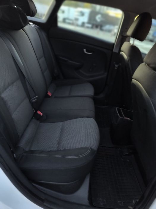 Hyundai I30 1.6 CRDI  2013г.
