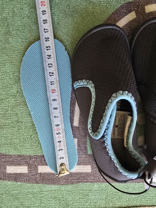 Papuci de casă, grădiniță, dansuri,sport nr 26 Decathlon