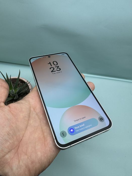 Samsung s24 fe 8/128Gb
