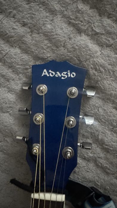 Гитара акустическая