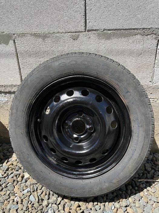 Vând set jante + anvelope 185/60 R14 M+S All Season