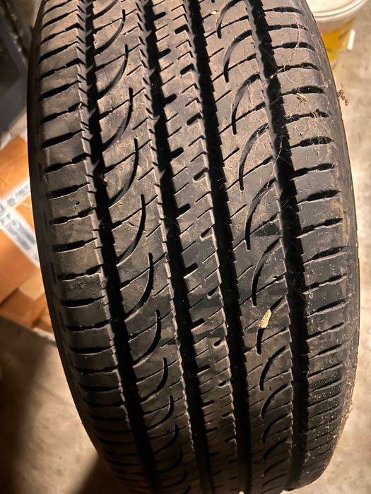 1 бр гума Yokohama 215/55/18