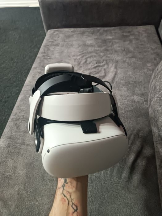 Очки (шлем) виртуальной реальности Oculus Quest 2