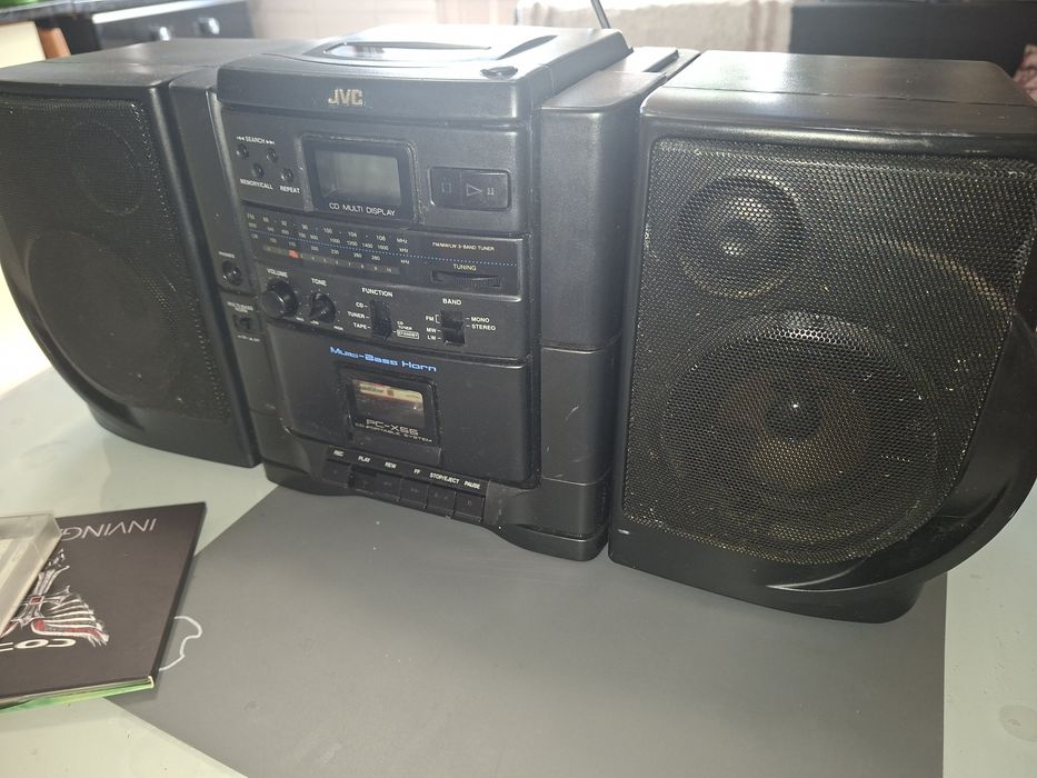 JVC PC-X55, sistem audio boombox cu radio ( Antena Satelor  ), casetofon si CD Player, boxe detașabile, perfect funcțional